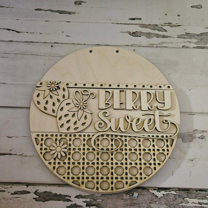 DIY Strawberry door sign - DIY Summer door sign - DIY strawberry door round - Sumer door sign - Strawberry door hanger - diy - Wood blanks - LaserOnTheHill