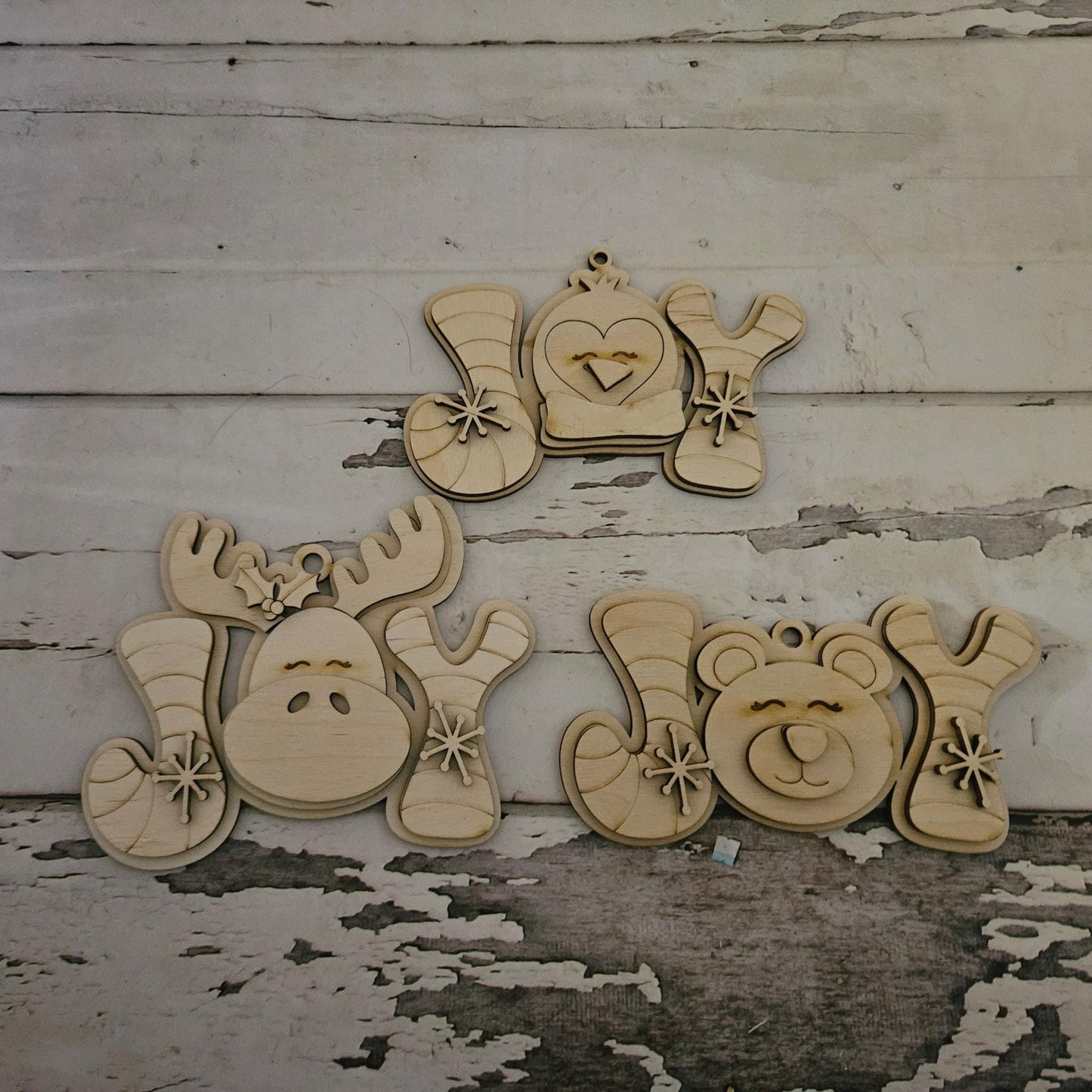 DIY Christmas Ornament Coloring Kit: Unpainted Wooden Ornaments