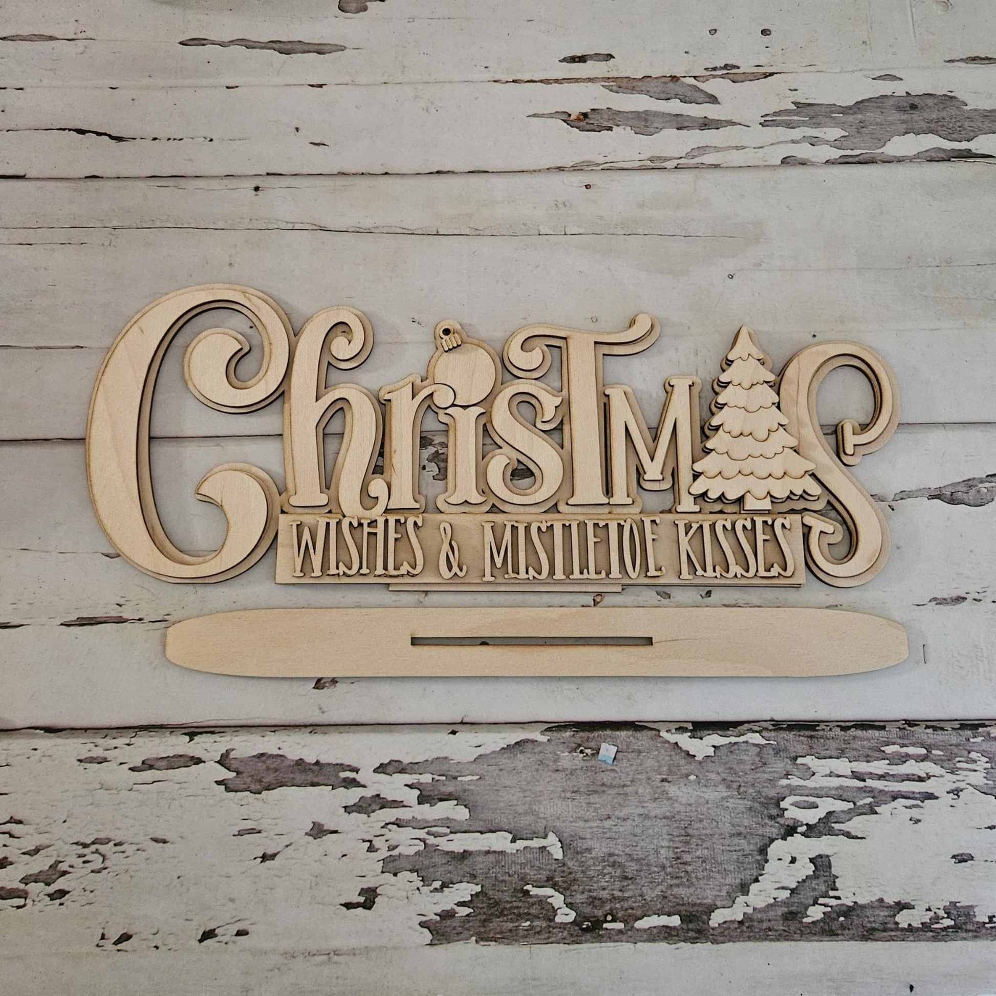 DIY Christmas shelf sitter; Make your own Christmas decorations