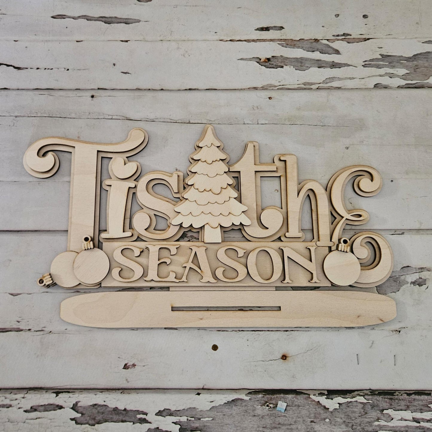 DIY Christmas shelf sitter; Make your own Christmas decorations