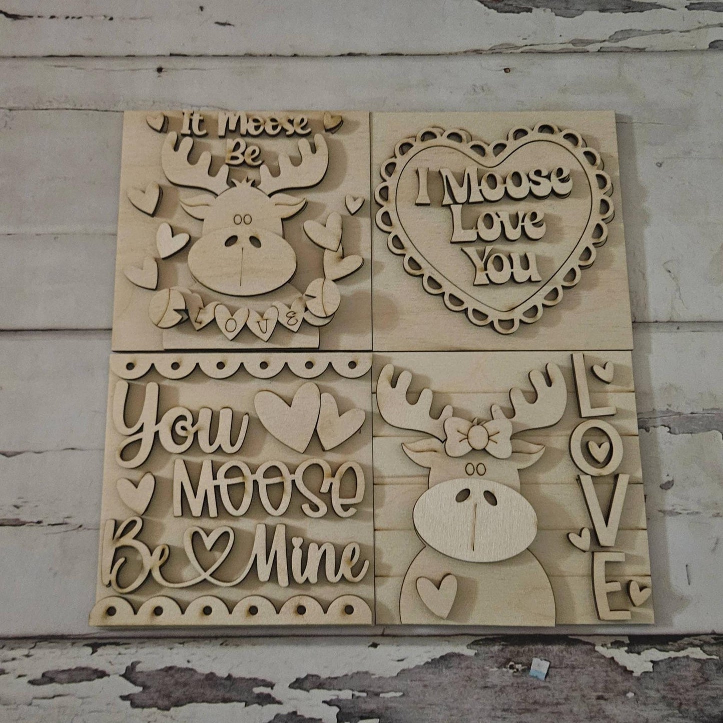 DIY Valentine's interchangeable sign, Make your own moose tiered tray decor
