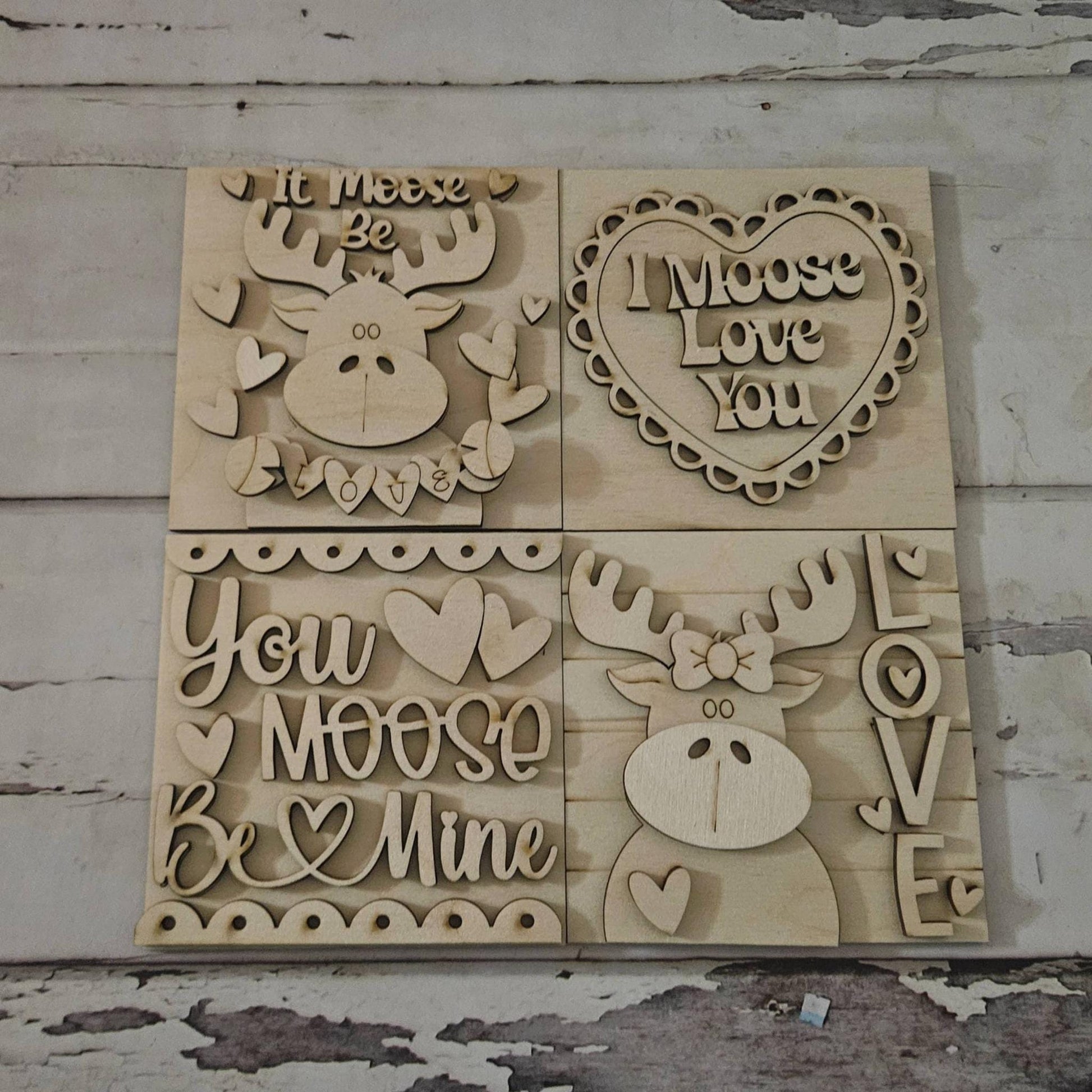 DIY Valentine's interchangeable sign, Make your own moose tiered tray decor