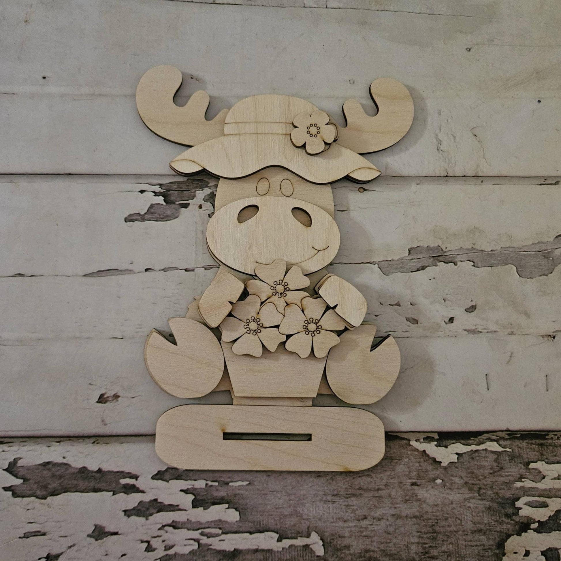 DIY Spring shelf sitter, Make your own moose tiered tray decor