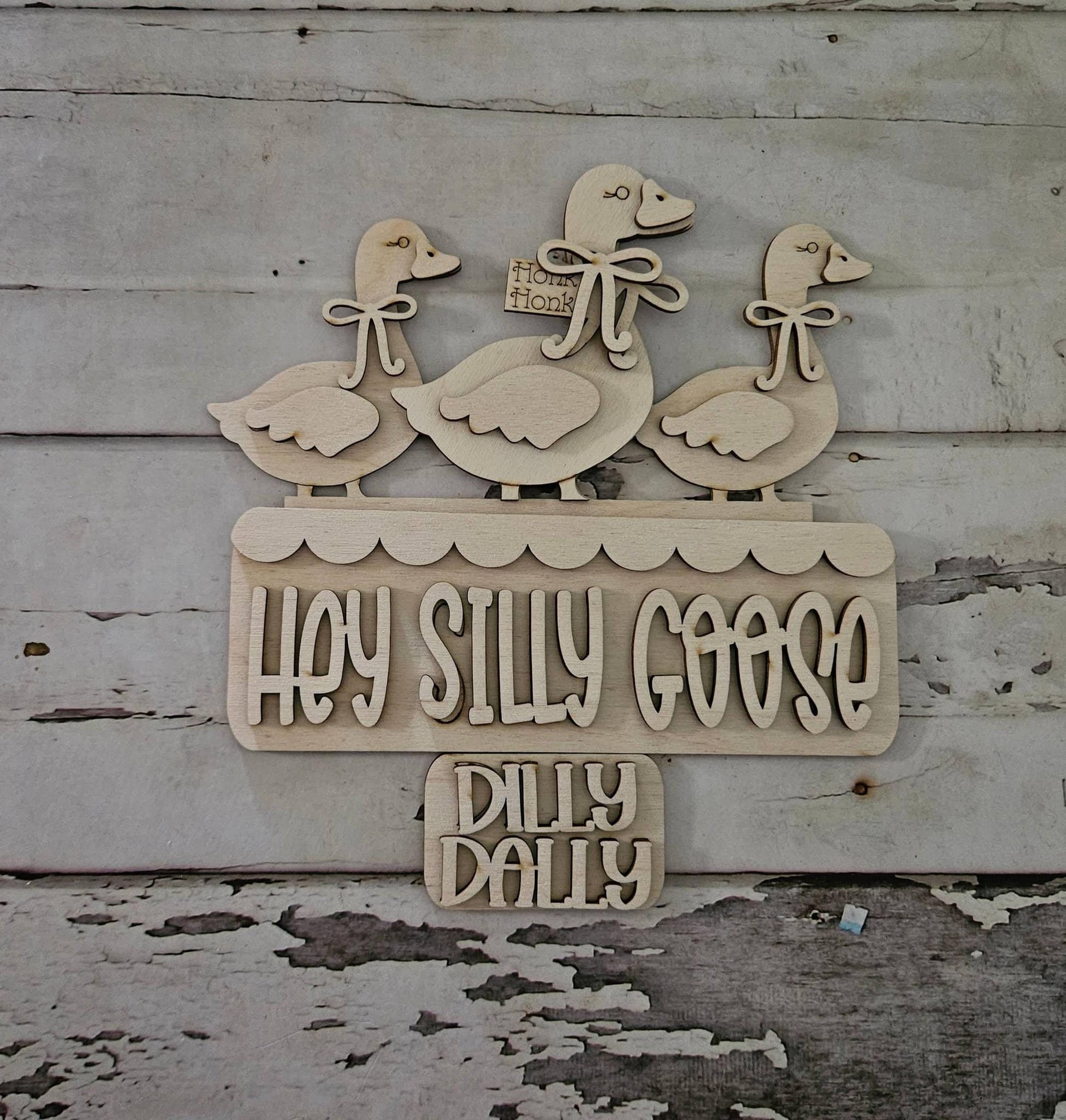 DIY Goose truck interchangeable truck insert : Make your own silly goose home decor