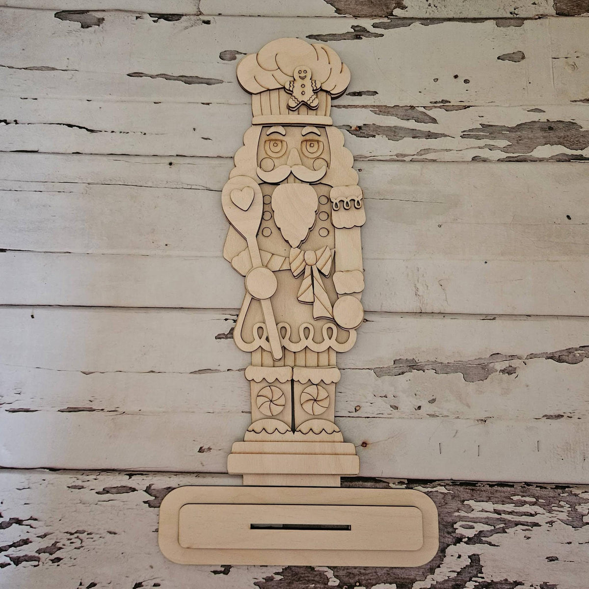 DIY Christmas shelf sitter; Make your own Nutcracker Christmas decorations