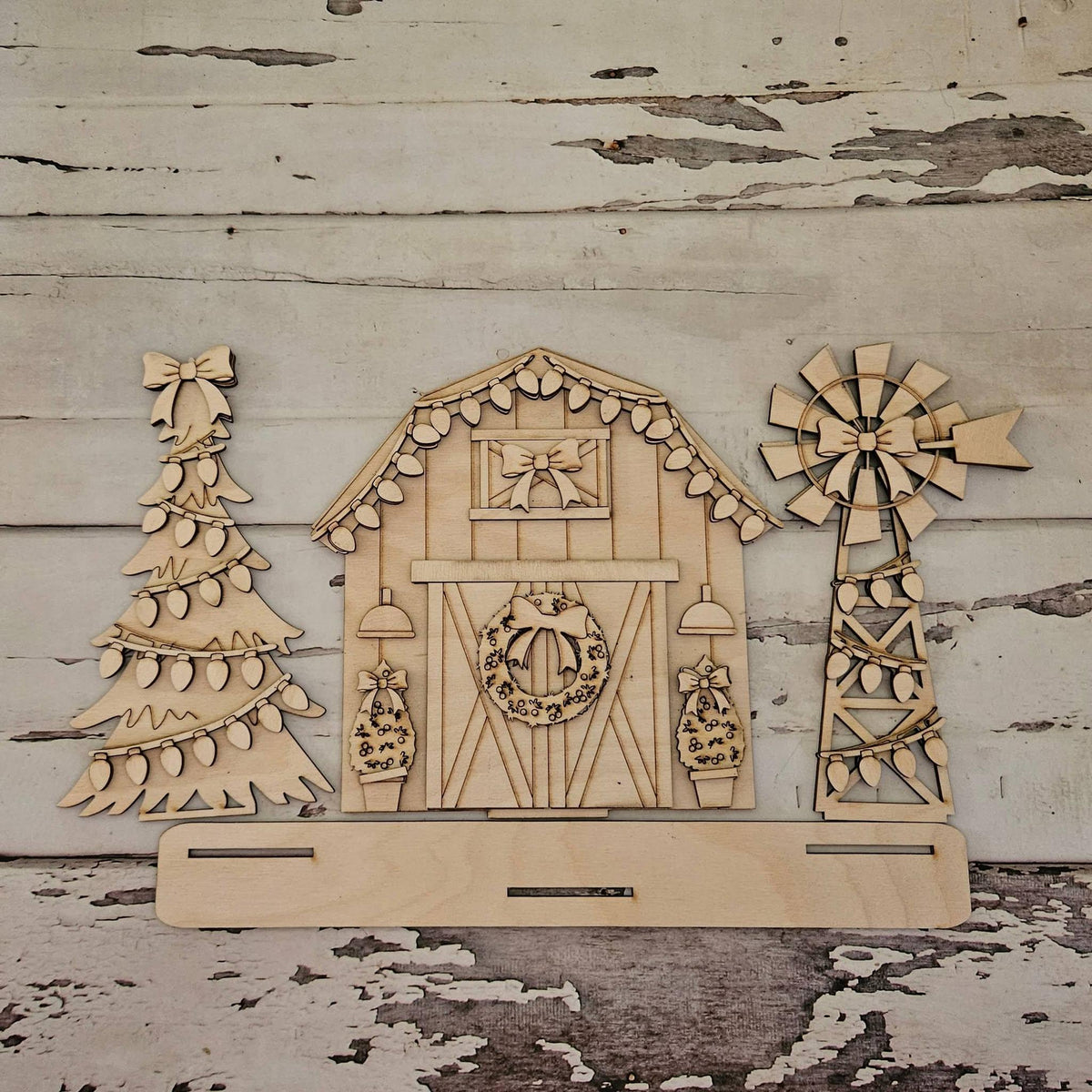 DIY Christmas shelf sitter; Make your own Christmas decorations
