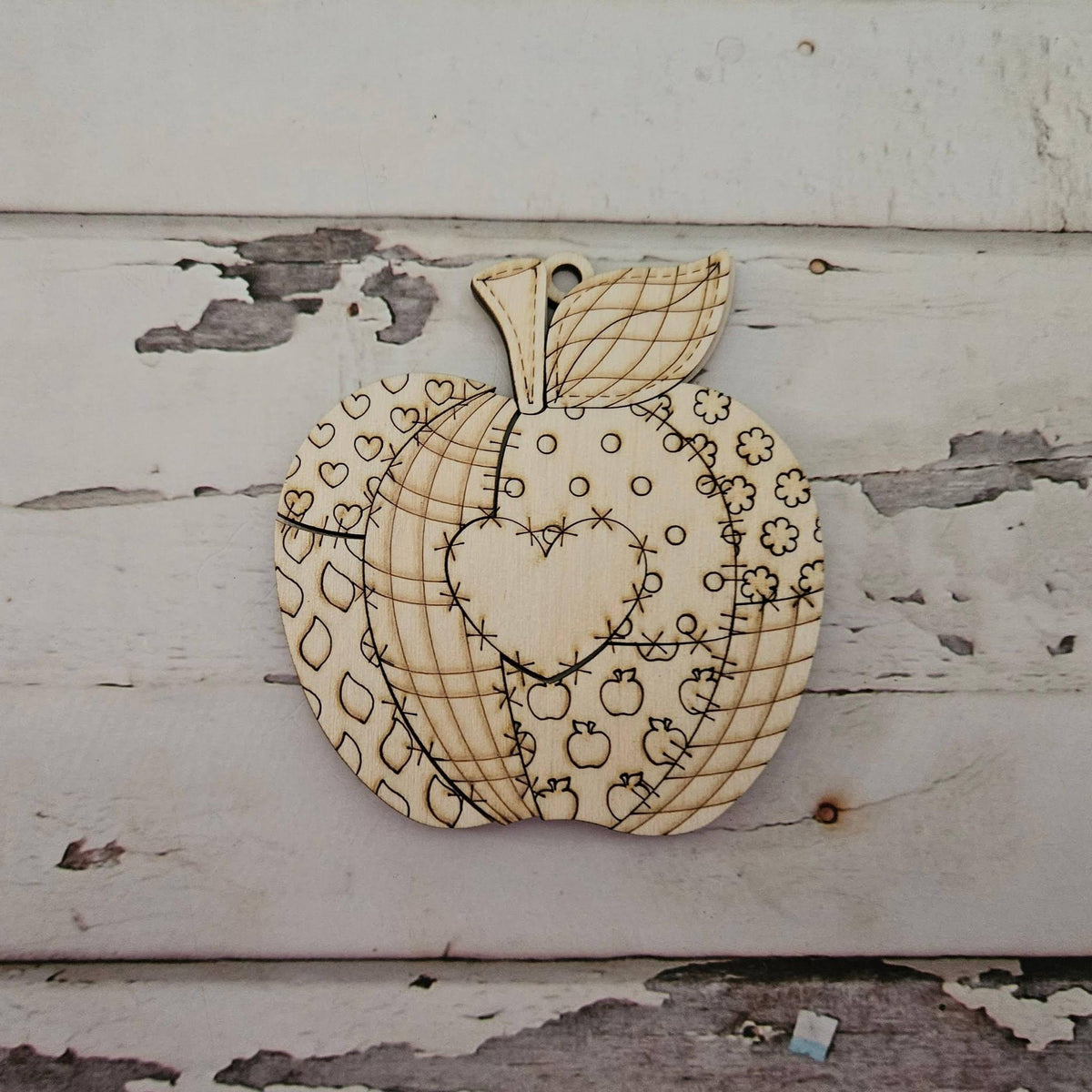 DIY Christmas Ornament Coloring Kit: Unpainted Wooden Ornaments